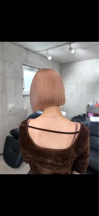 ショート ブリーチカラー特化 碇　英朗のヘアスタイル