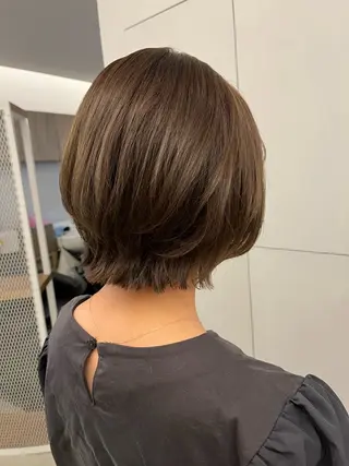 ショート 金気 真央のヘアスタイル