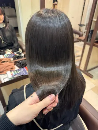 ミディアム カラー 脇野 真琴のヘアスタイル