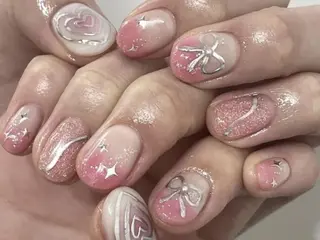 ネイル Rainrain💧 パーツ豊富、やり放題のネイルデザイン