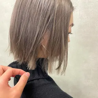 ミディアム カラー universe tokyoのヘアスタイル