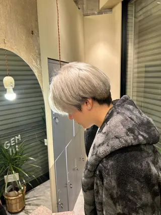 ショート カラー メンズ 寺澤 花梨のヘアスタイル