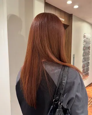 ロング カラー 岡乃 麻衣のヘアスタイル