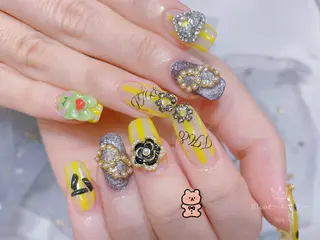 ネイル ネイルサロンエクラ 🫧Shizukaのネイルデザイン