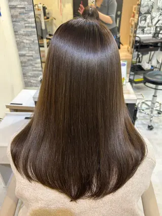 セミロング 荻野 ひなのヘアスタイル