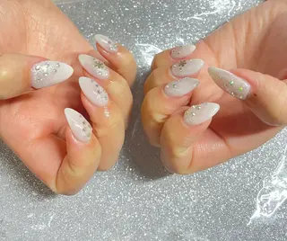 ネイル VIERU 🌈🎀💖のネイルデザイン