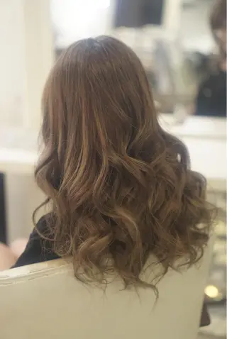 ミディアム セミロング ロング カラー 枝毛カット＆髪質改善 満足NO.1岡しゃんのヘアスタイル