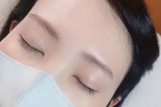 メンズ アイブロウ NAZ eyelash&eyebrow by medical salon所属・NAZ 表参道 Tomokoのマツエク・マツパデザイン