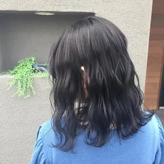 ミディアム maco 艶感ハイトーン🦋のヘアスタイル