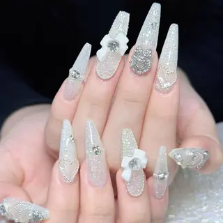 ネイル Queens PUPUのネイルデザイン