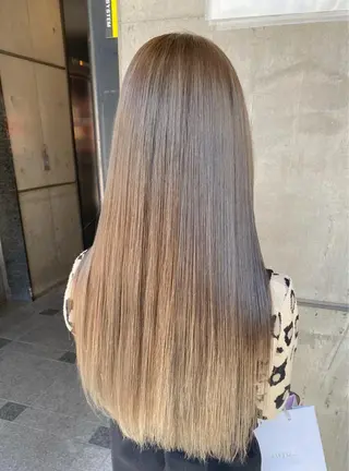 ロング カラー 石井 光星のヘアスタイル