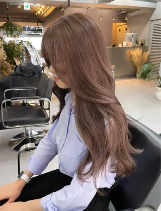 ロング カラー ミルクティーベージュ ❤︎レイヤー　MIAのヘアスタイル