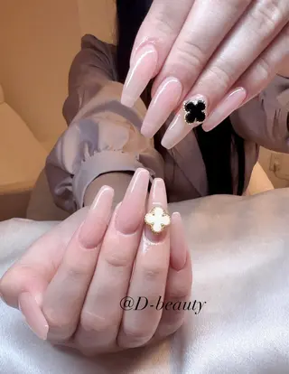 ネイル D-BEAUTY Nailsalonのネイルデザイン