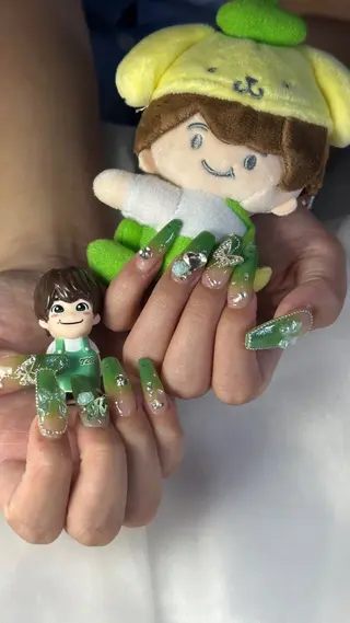 ネイル うにゃねいる🌷 Mayaのネイルデザイン