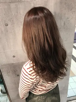 ミディアム カラー 髪質改善ｶﾗｰ ｹｱﾌﾞﾘｰﾁ/ﾀﾑのヘアスタイル