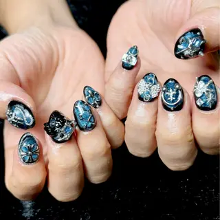 ネイル nail salon Ecrin所属・前島 稀歩のネイルデザイン