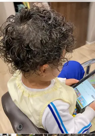 パーマ キッズ Hair room Leaのヘアスタイル