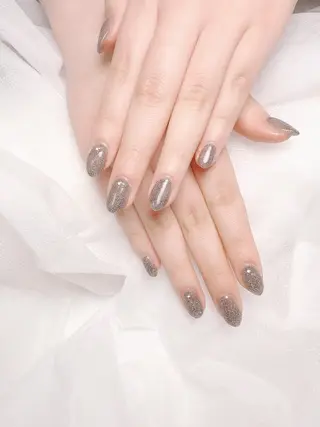 ネイル pink ladyサロン所属・べ にのネイルデザイン