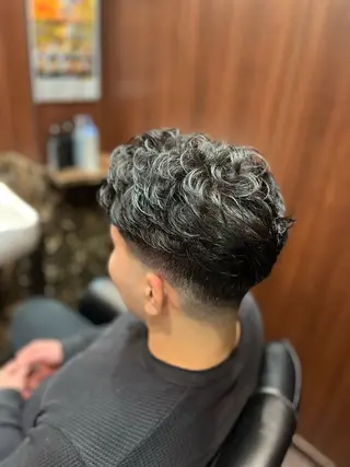 ミディアム パーマ メンズ 宮崎 陽樹のヘアスタイル