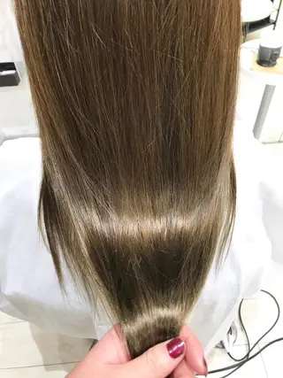 ロング カラー Adachi Fujikoのヘアスタイル