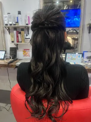 ロング ヘアアレンジ 駅チカ【ali'i】 アリイ花崎友美☘のヘアスタイル