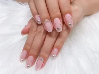 ネイル リスブラン AYUMI 🍎のネイルデザイン