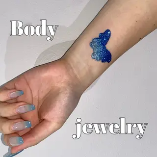 WAVY airiのネイルデザイン