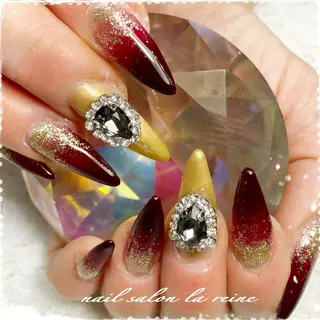 ネイル nail salon  la reine所属・nail salon la reineのネイルデザイン