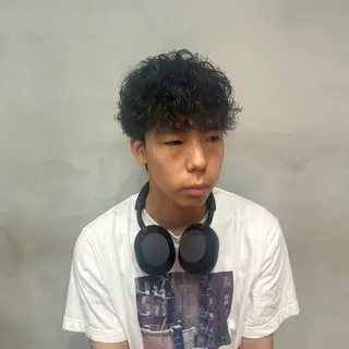 パーマ メンズ fifth 安次富　泰雅のヘアスタイル