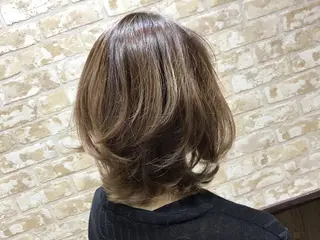 ミディアム カラー 近藤千翔🩵 髪質改善Periodのエステ・リラクイメージ