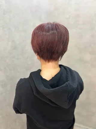 ショート カラー 八尋 悠希のヘアスタイル