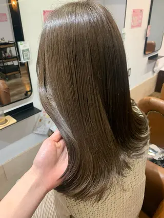 セミロング カラー 田中 優衣のヘアスタイル