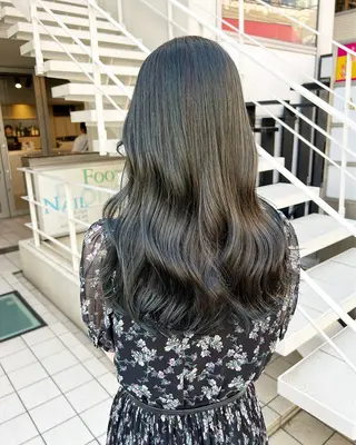 セミロング カラー ハイトーン/ブリーチ 💙みずき💙のヘアスタイル