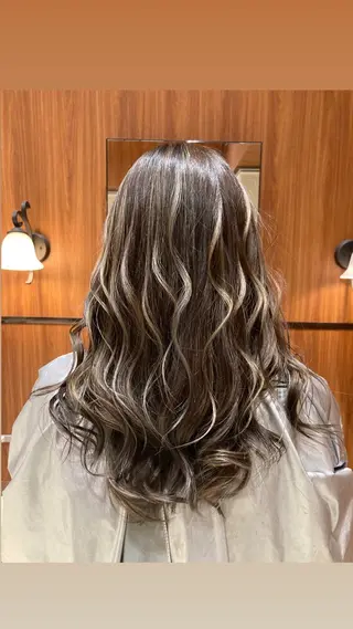 カラー EIGHT HANDA所属・デザイン/ワンカラー 🌻古澤 雅のヘアスタイル