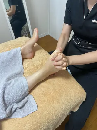 辻堂CHEART黄土 よもぎ蒸し×全身ケアのエステ・リラクイメージ