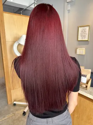 ミディアム miloc MOMOKAのヘアスタイル