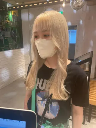 ロング カラー 艶ハイトーン👑♡ NATSUKIのヘアスタイル