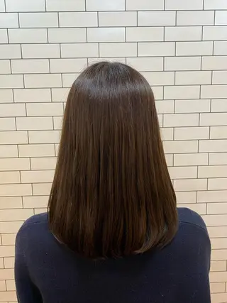 ミディアム カラー オーストヘアージジ所属・TAI透明カラー 柔らかい縮毛矯正のヘアスタイル