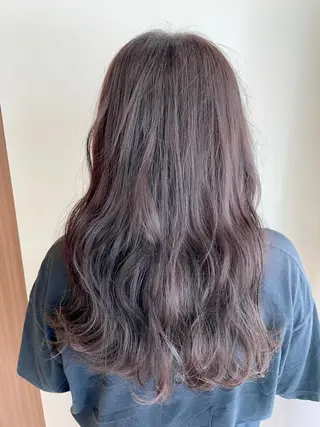 ロング カラー NEOLIVE ROAのヘアスタイル