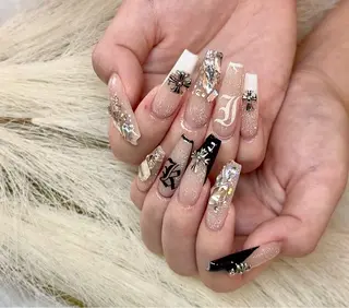 ロング 🖤スカルプ専門店 新宿・MR🖤のネイルデザイン