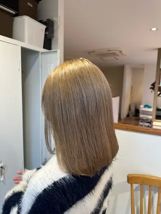 ミディアム レイヤー/蟹江/ くすみカラー/川口のヘアスタイル