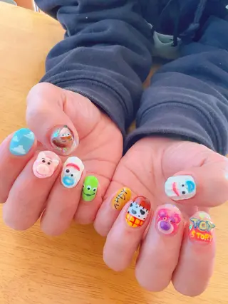 ネイル 小松 由香利のネイルデザイン
