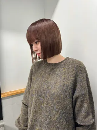 ショート 切りっぱなしボブ レイヤー/縮毛矯正のヘアスタイル