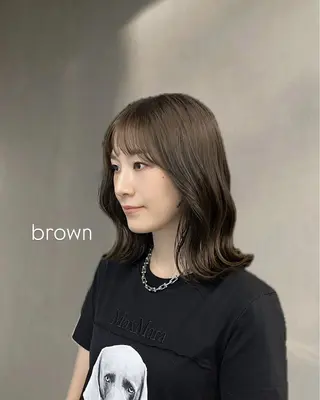 ミディアム INORI /フェイスレイヤーのヘアスタイル