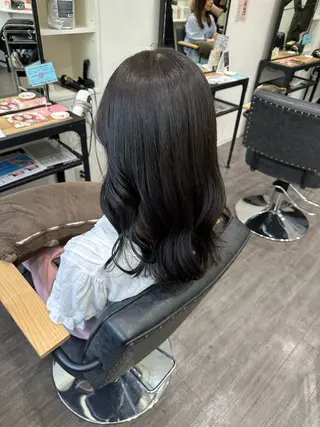 セミロング カラー 艶髪レイヤー上田 紗也🇰🇷💗のヘアスタイル