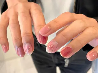 ネイル HENECY🎀 Rinのネイルデザイン