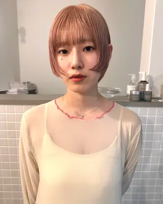 ショート カラー ミルクティーレイヤー Kaito🐩/栄のヘアスタイル