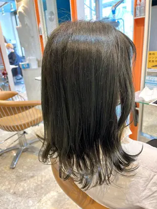 ミディアム カラー うしだ かおるのヘアスタイル