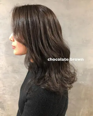 ミディアム カラー ツキノキ ミナのヘアスタイル