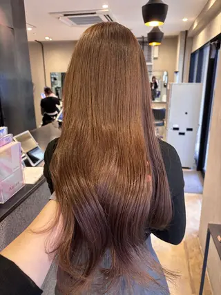 ロング こまつばらみお/レイ ヤー/ダブルカラーのヘアスタイル